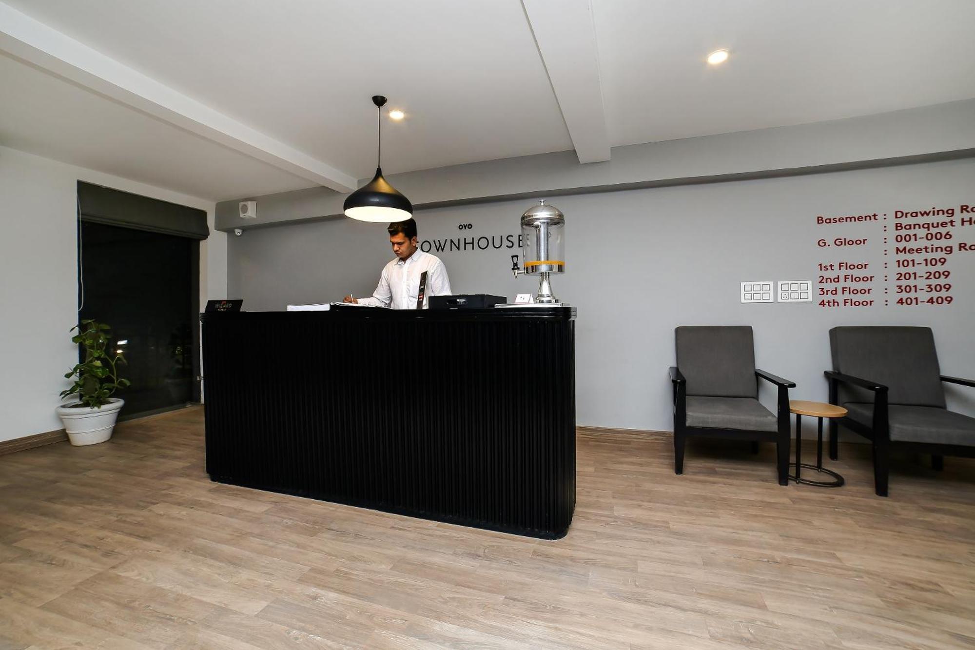 Hotel Townhouse Sohna Road 2 Gurgaon Exterior foto